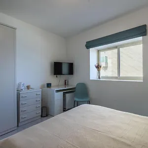 Bedrooms With Ensuite Bathrooms , Sliema Malta