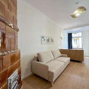 Seredino Blue Apartment- Modern Comfort In A Quiet Location, 5 Minutes To Old Town & Seaside Apartament